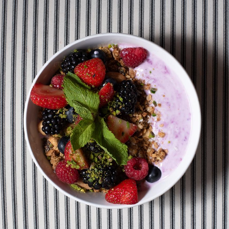Greek Yogurt & Granola